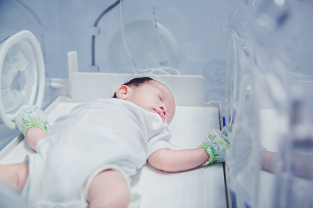 Read more about the article Menilik Penentu Kelangsungan Hidup Bayi dengan Berat Badan Lahir Rendah, Apakah Rumah Sakit Siap dengan Layanan NICU?