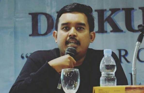 Read more about the article PUKAT UGM Refleksikan Satu Tahun Revisi UU KPK pada Webinar BEM FH UNAIR