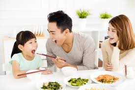 Read more about the article Pentingnya Keragaman Makanan pada Anak