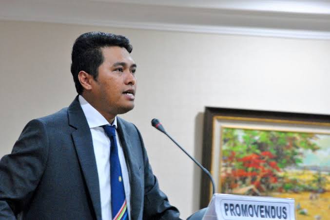 Read more about the article Pakar UNAIR, Peluang Amandemen Presiden 3 Periode Besar