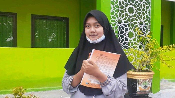 Read more about the article From acceleration class, Hasna becomes the youngest UNAIR student from SNMPTN 2021 pathway