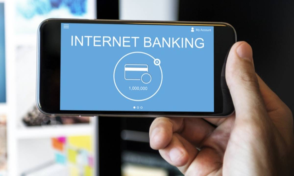 Read more about the article Pengaruh Technology Readiness Index Terhadap Penggunaan Internet Banking Nasabah Perbankan di Surabaya