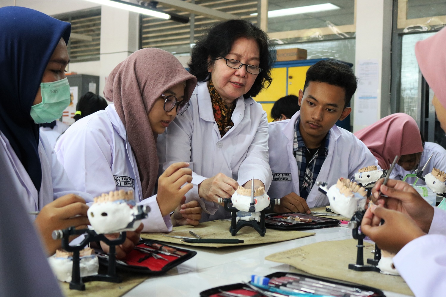 Read more about the article Tiga Fakultas di UNAIR Masuk Top 3 Pemeringkatan Scimago
