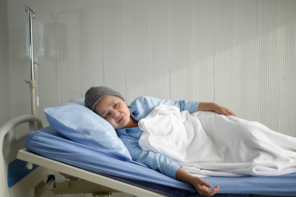 Read more about the article Bagaimana Status Gizi Pasien Kanker yang Menjalani Kemoterapi?