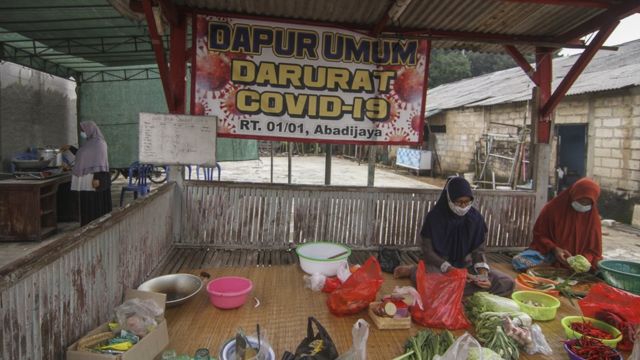 Read more about the article Meluruskan Hoax Makanan Covid-19 Dengan Edukasi Gizi di Desa Ketapanrame, Mojokerto