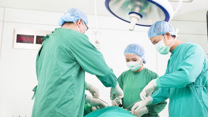 Read more about the article Penutupan Oronasal Fistula Pasca Operasi Penutupan Celah Lelangit dengan Flap Lidah