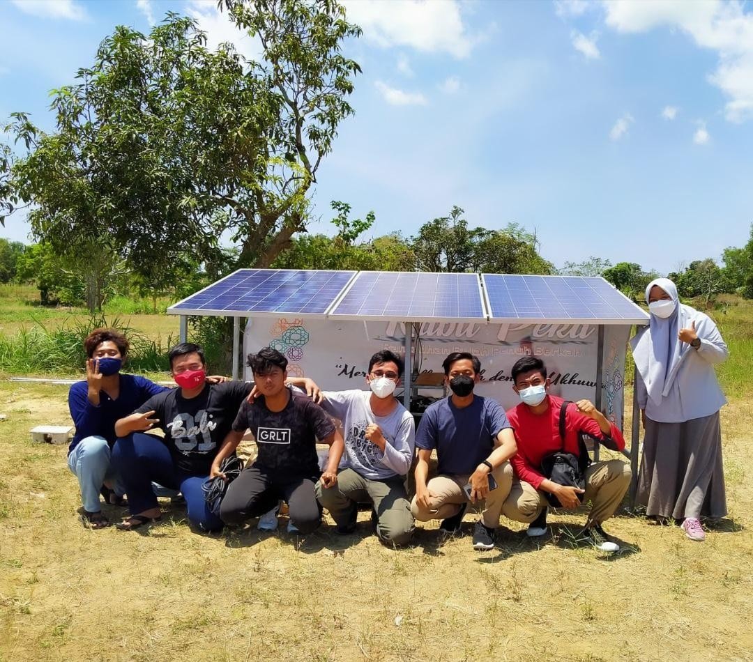 Read more about the article Mahasiswa UNAIR Wujudkan Pembangunan Berkelanjutan Melalui Sistem Pengairan dari Panel Surya