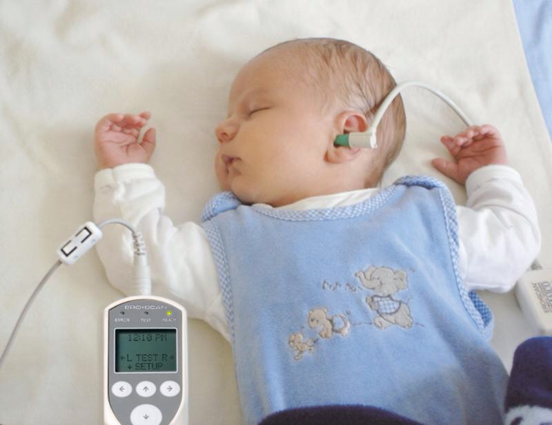 Read more about the article Pentingnya Skrining Pendengaran pada Bayi Baru Lahir Melalui Pemeriksaan Otoacoustic Emission (Oae)