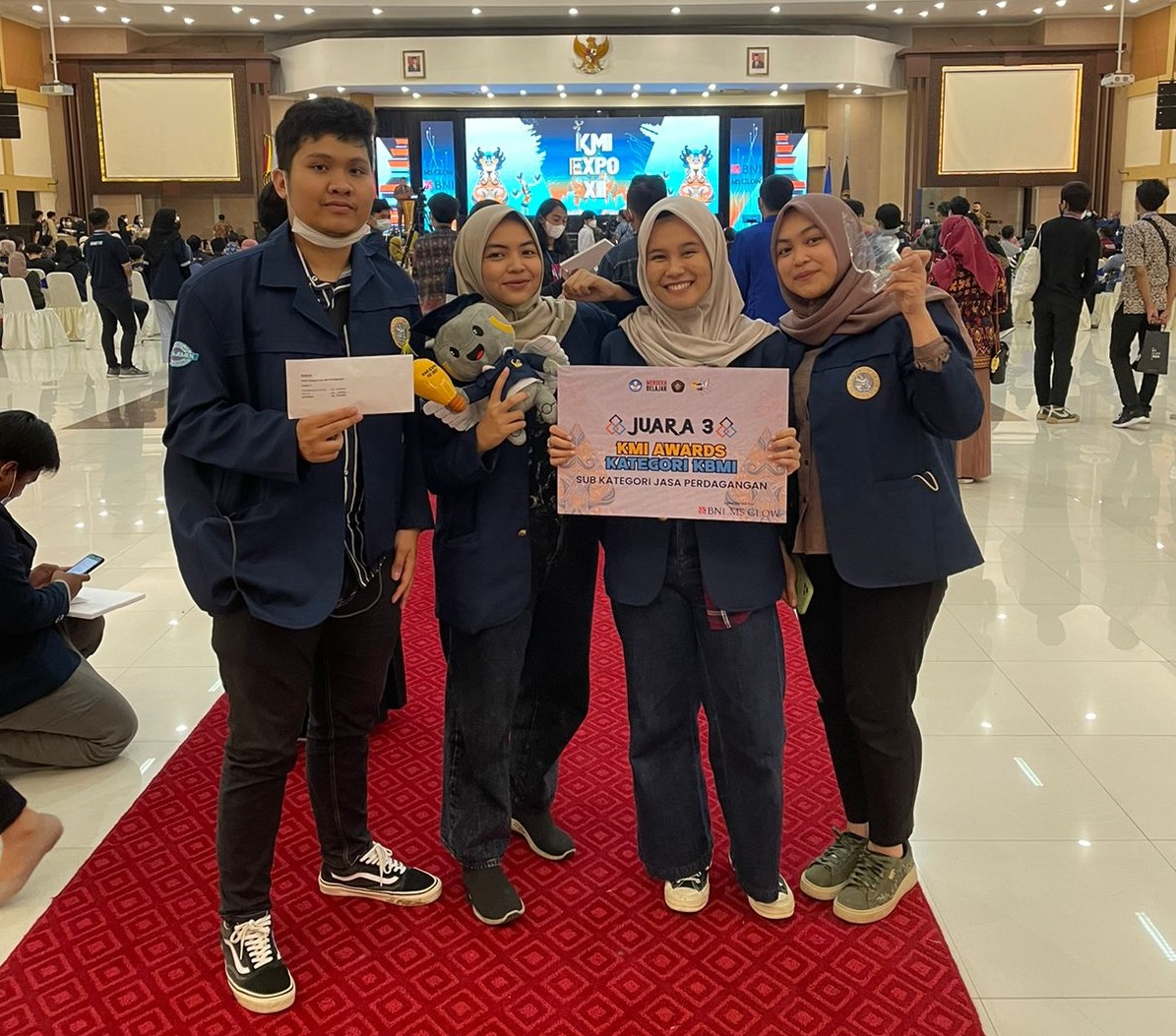 Read more about the article Story of ‘Jualan Anak Asrama’ winning KMI 2021
