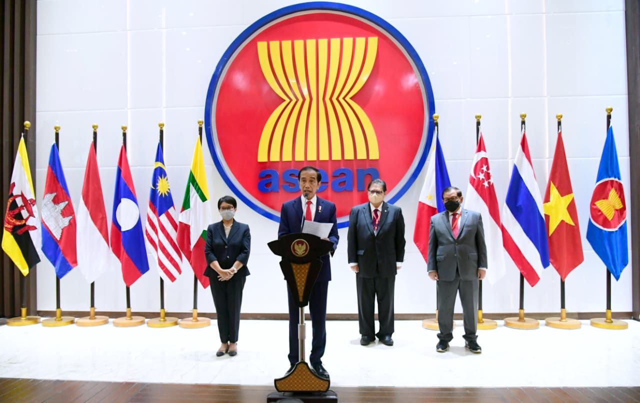 Peran KTT ASEAN dalam Penyelesaian Sengketa Ekonomi ASEAN - Unair News