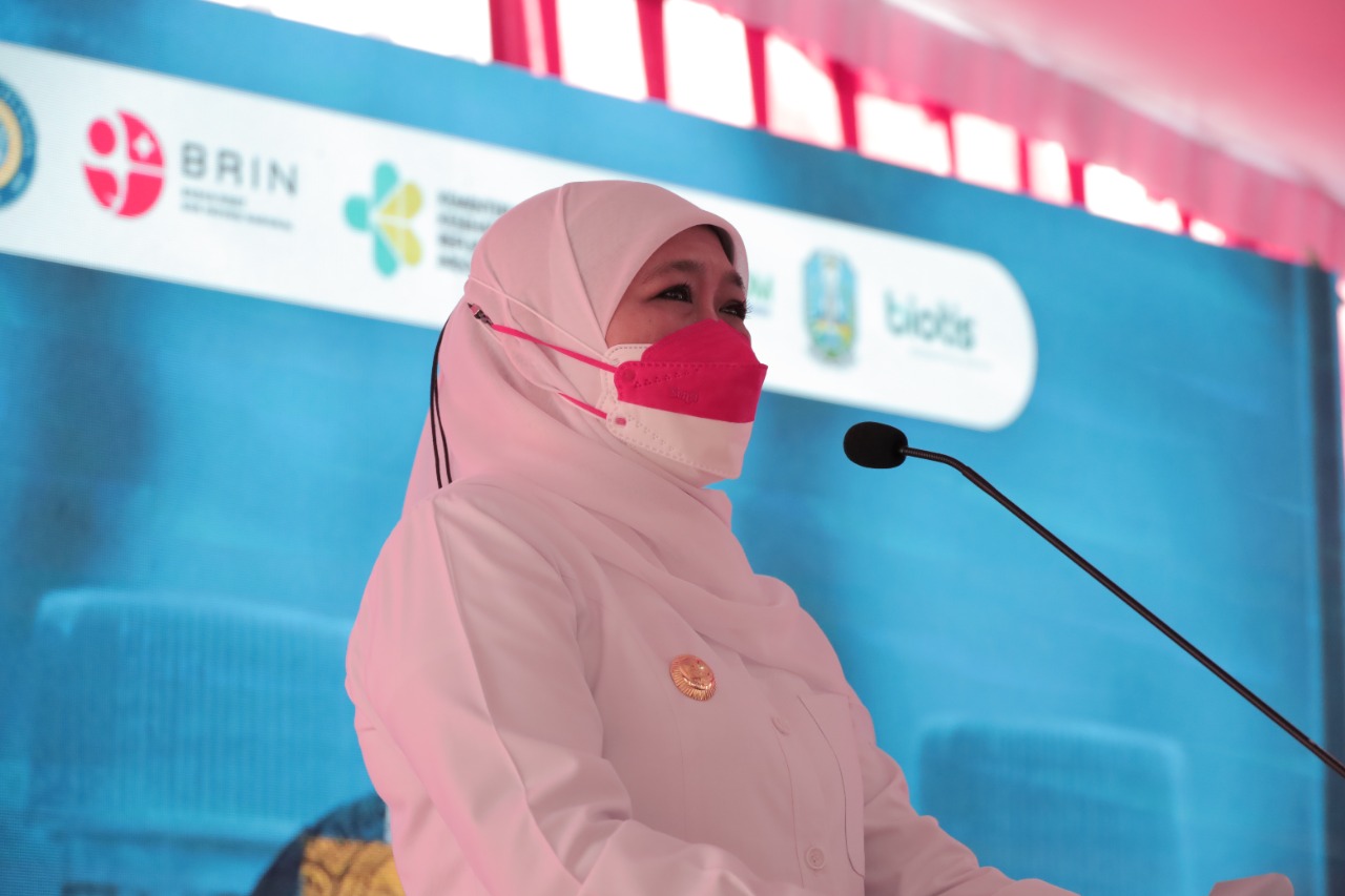 Read more about the article Gubernur Khofifah Ajak Seluruh Elemen Dukung Proses Vaksin Merah Putih