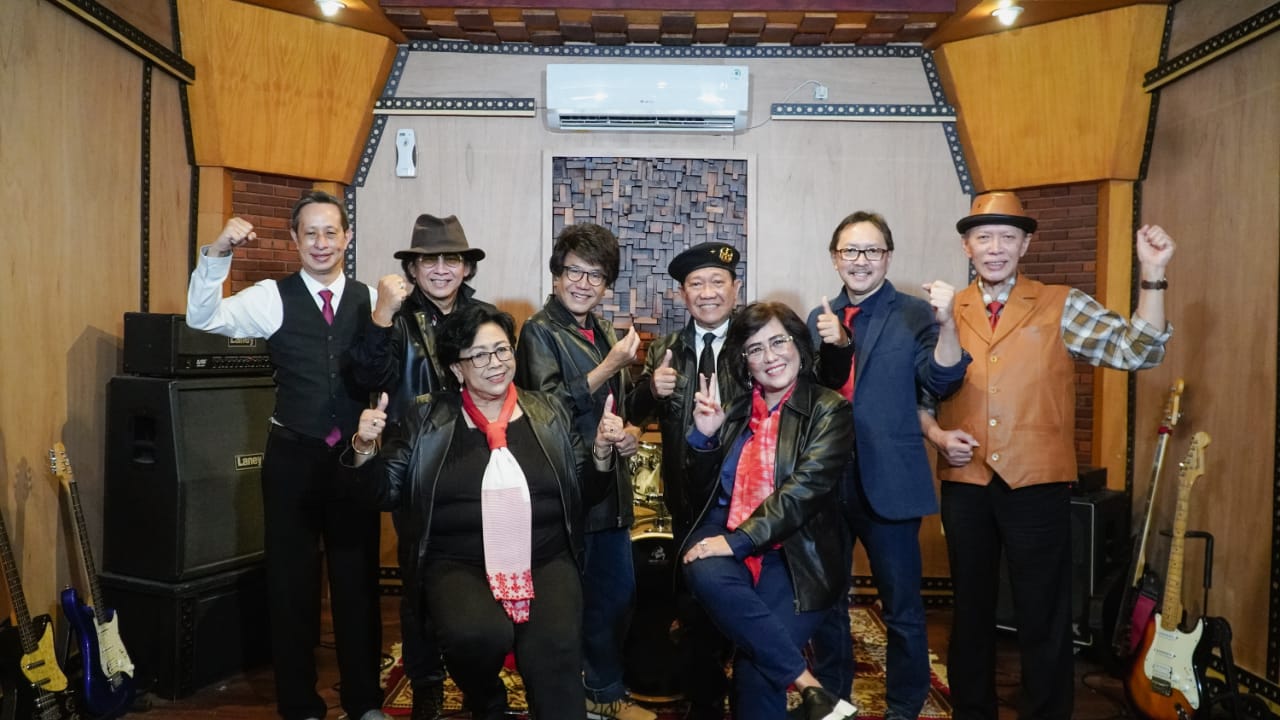 Read more about the article UNAIR Resmi Miliki Grup Band Beranggotakan Profesor