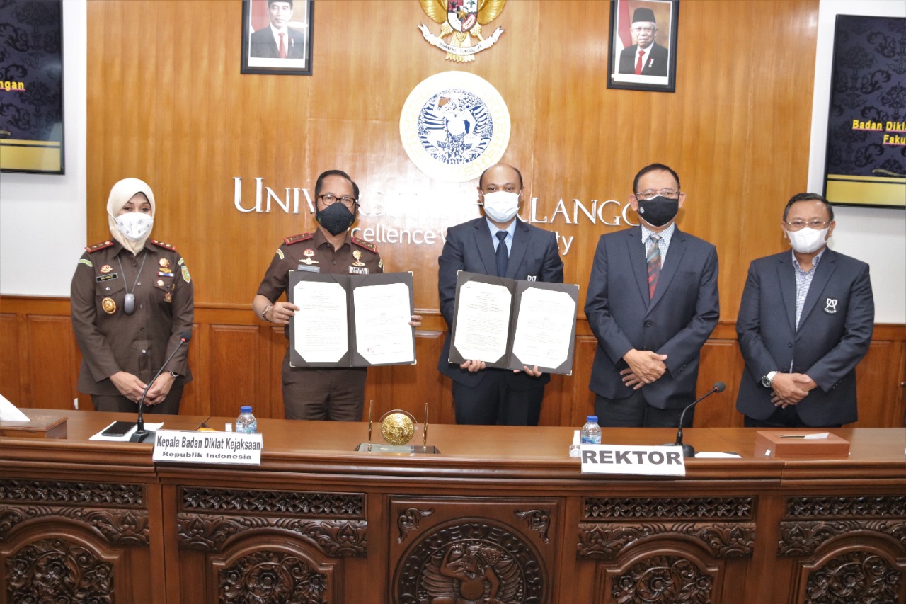 Read more about the article UNAIR Faculty of Law cooperates with Prosecutor’s Education and Training Board Republic of Indonesia in education and research field