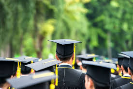 Read more about the article Apakah Terlibat dalam Strategi Orientasi Pasar Global Memengaruhi Kinerja Perguruan Tinggi?